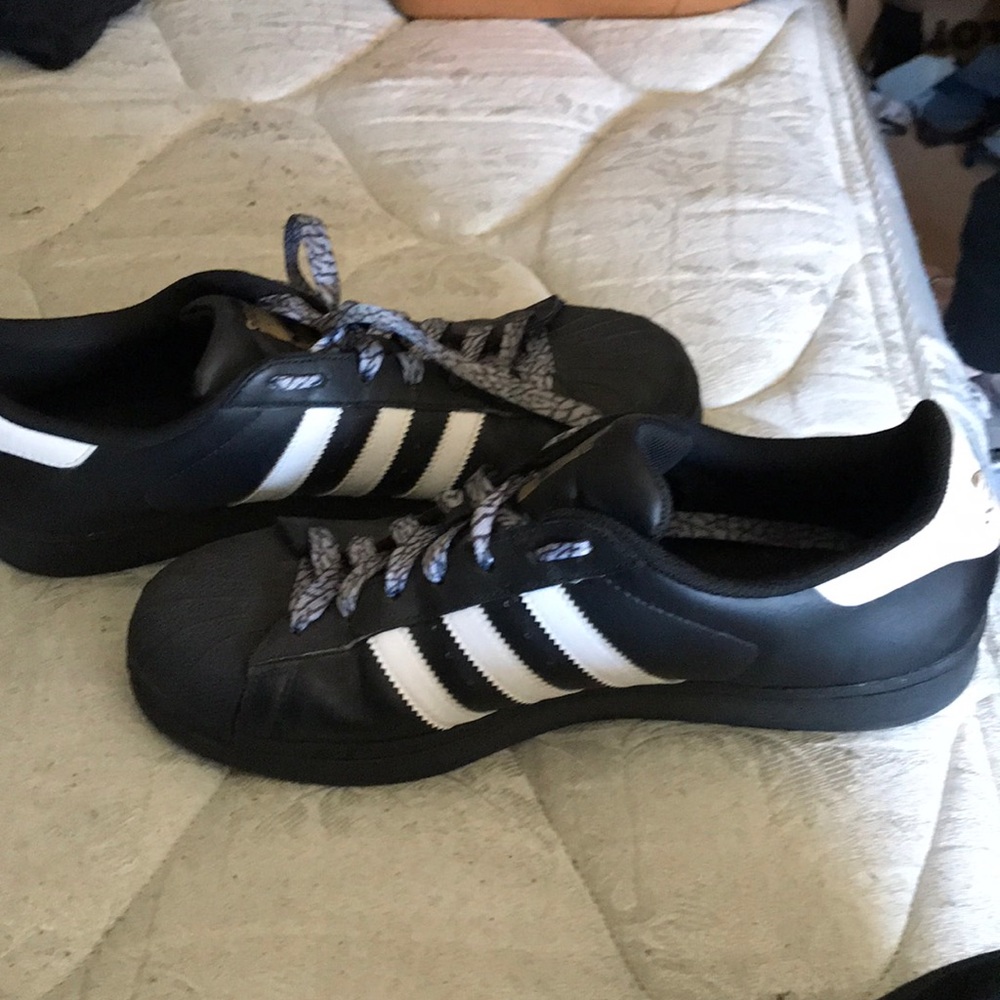 Shoes - Picture 3 of 3
